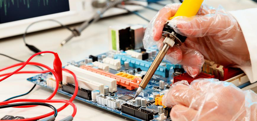 Sản xuất thiết bị định vị ô tô bằng công nghệ hiện đại.Tự động hóa trong sản xuất có thể giúp tăng năng suất lao động, giảm chi phí nhân công. Bài viết này sẽ đi sâu vào ứng dụng công nghệ vào sản xuất thiết bị định vị ô tô. Phân tích ảnh hưởng tích cực tới giá thành, chất lượng của sản phẩm sau khi ứng dụng.